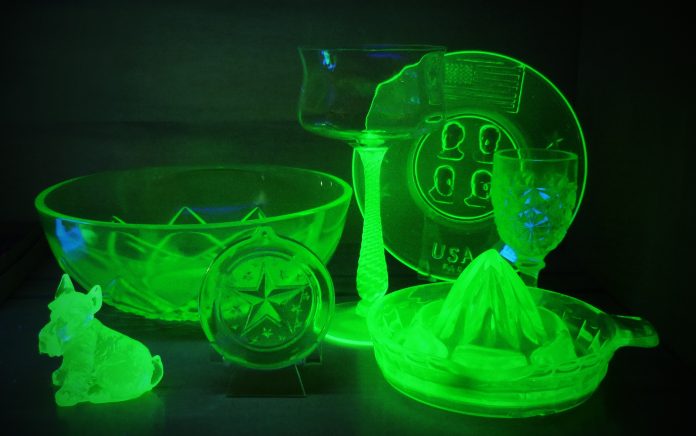 Uraniumn Glass radioactivity